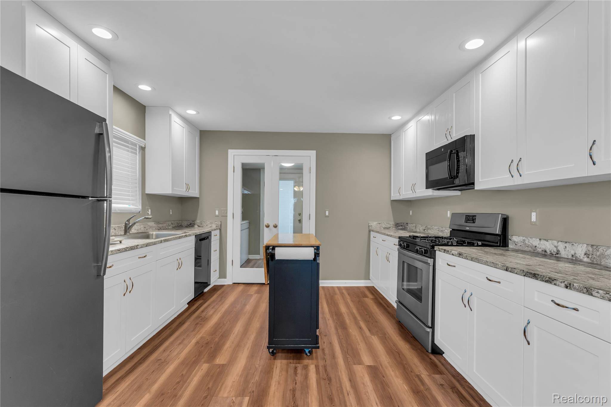 Royal Oak, MI 48073,3320 Harvard RD