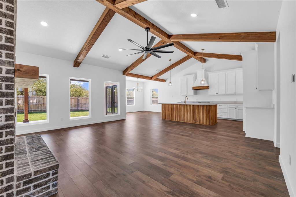 Hewitt, TX 76643,960 Gallant Fox Road