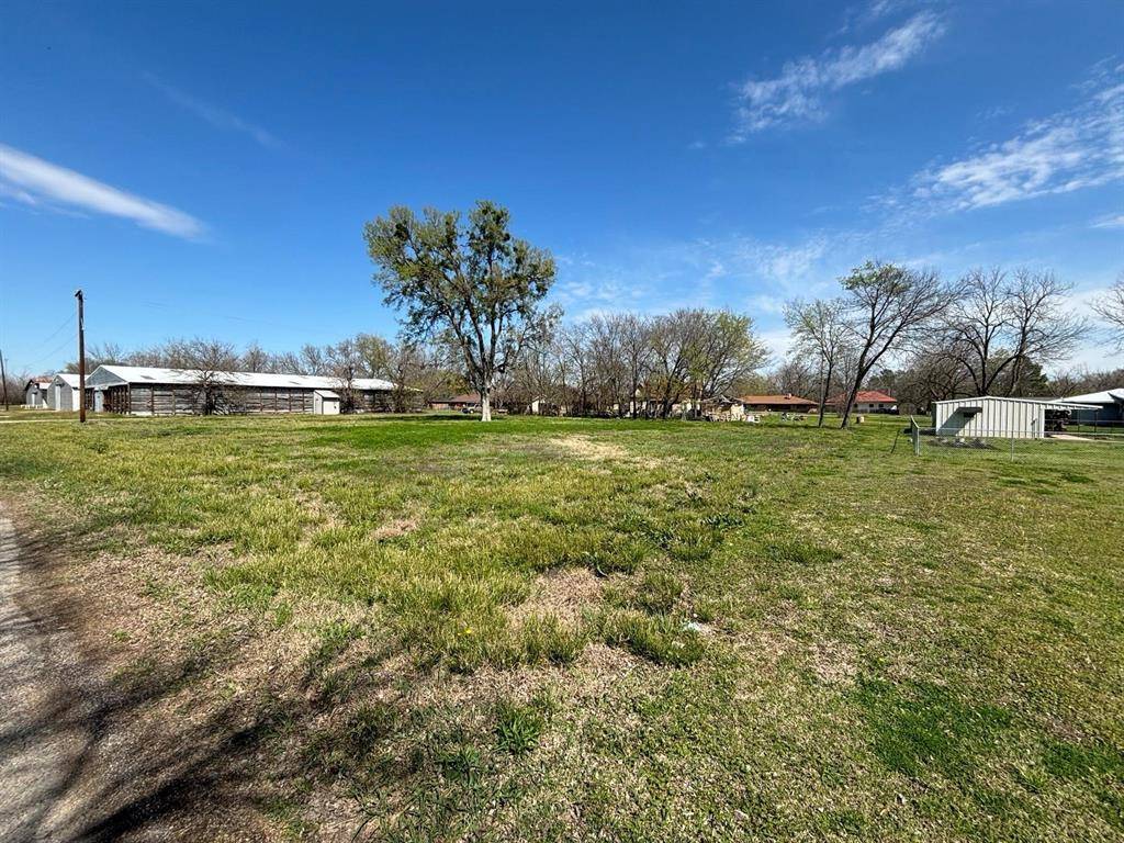 Cooper, TX 75432,99 Sherman St SS