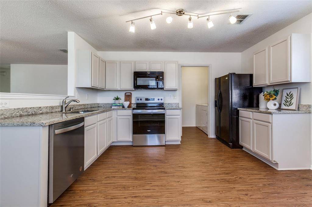 Little Elm, TX 75068,2613 SALTMAKER Way