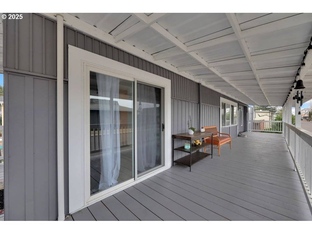 Eugene, OR 97402,1800 LAKEWOOD CT