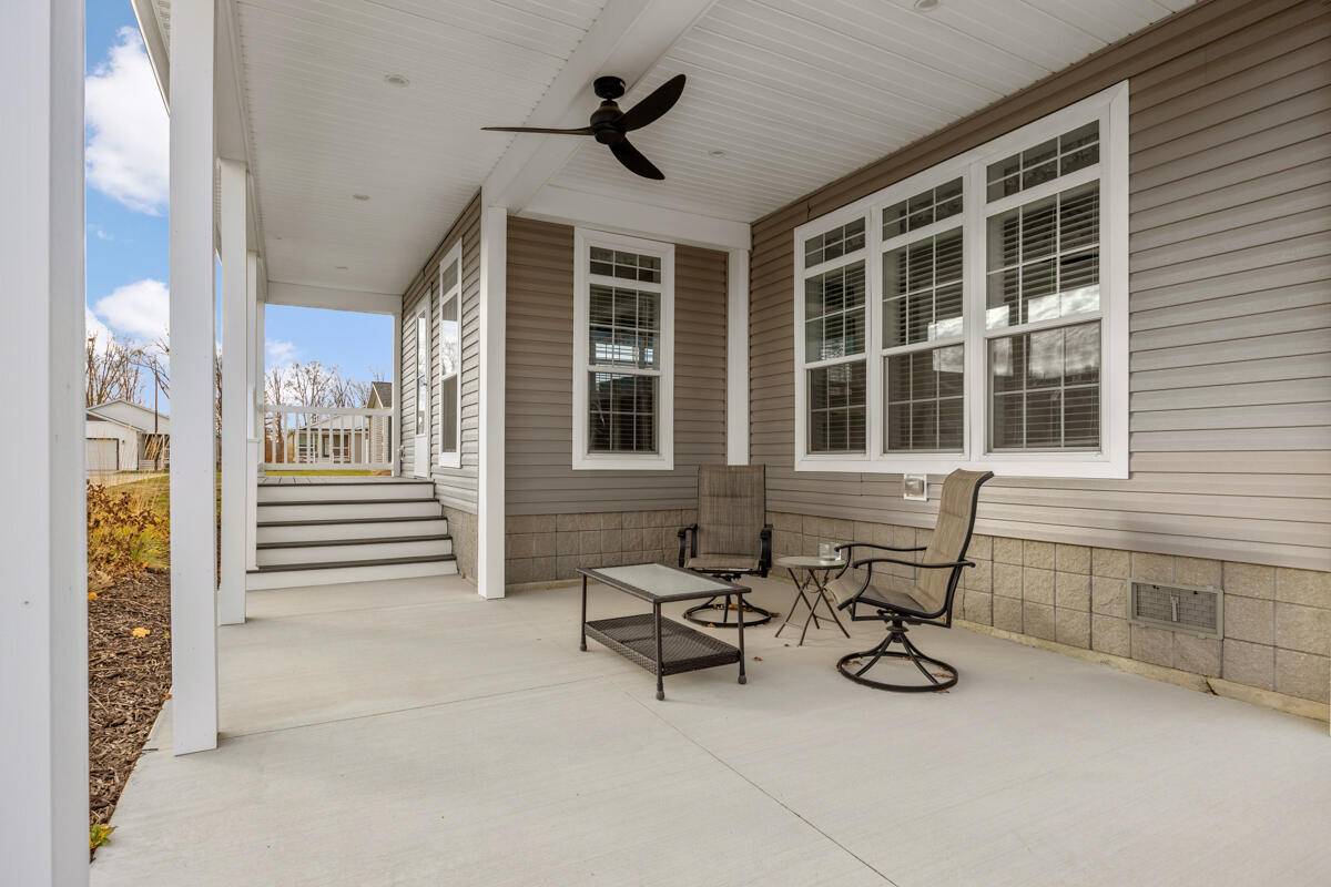 Holland, MI 49423,5221 Hollow LN