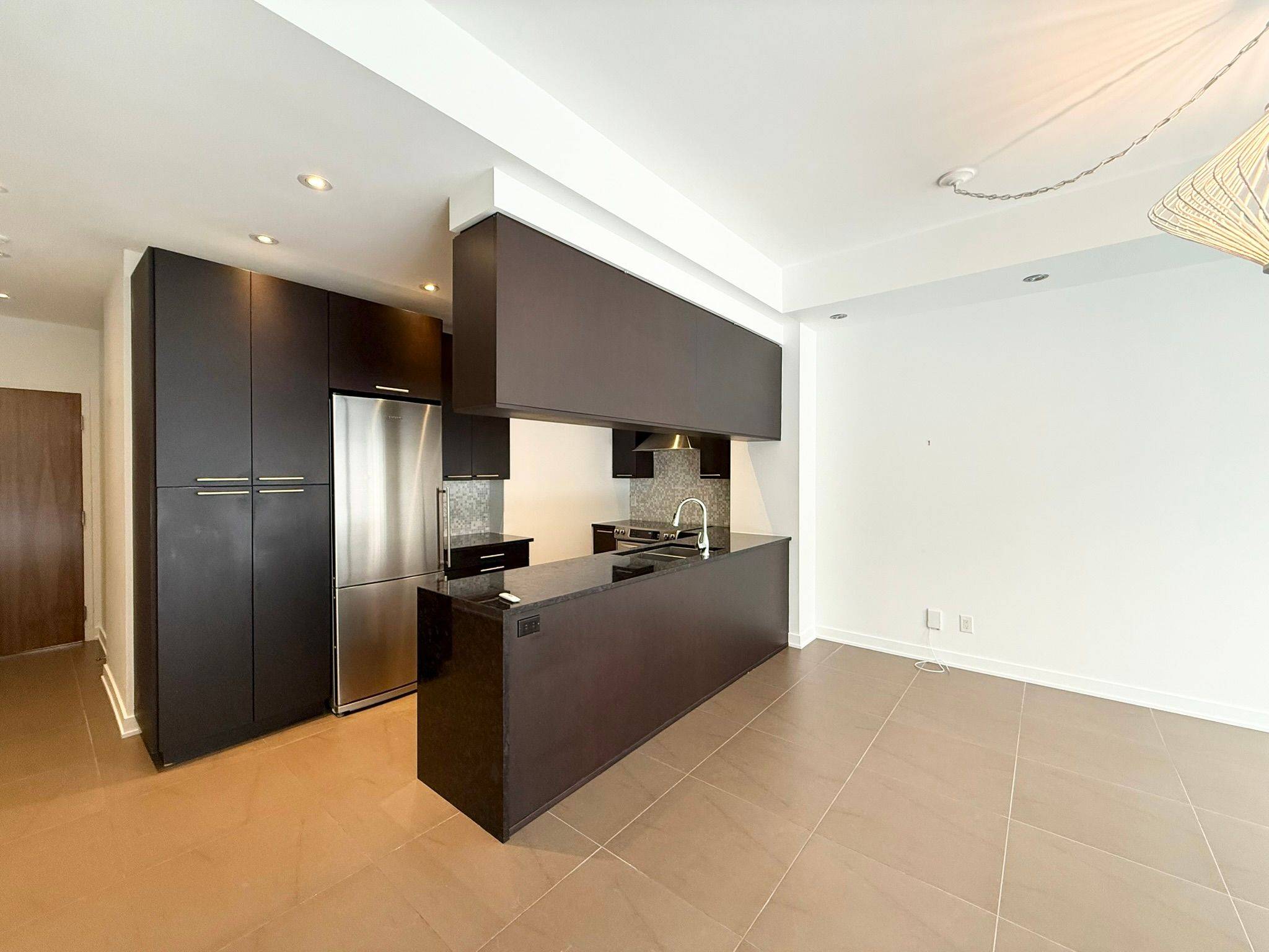 Toronto C08, ON M5E 0A3,3 Market ST #638