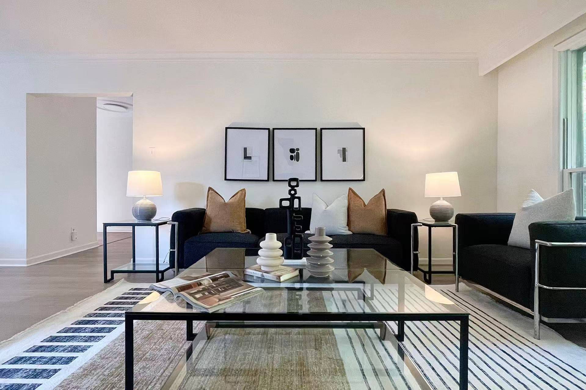 Toronto C14, ON M2M 3K2,81 Maxome AVE