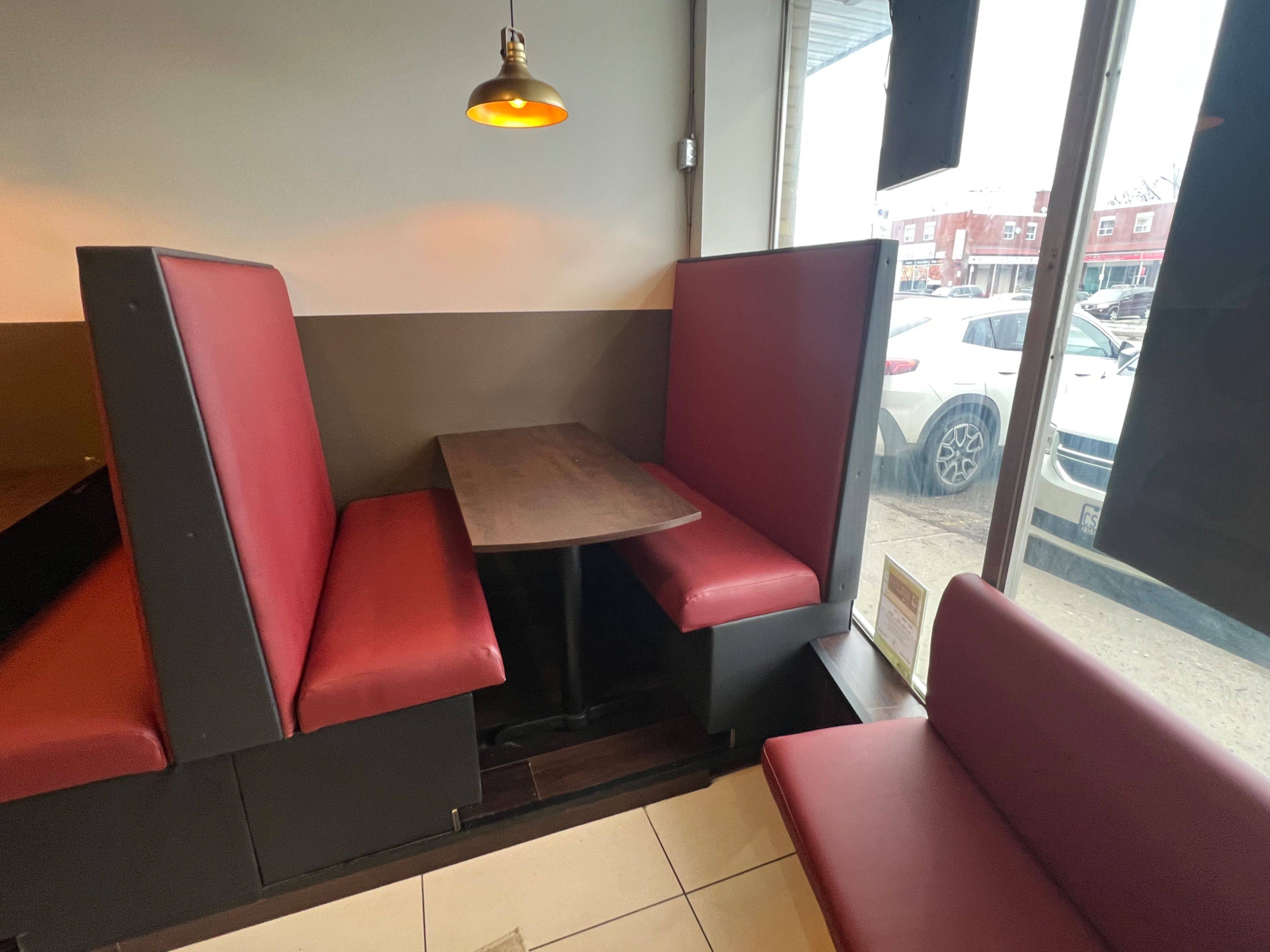 Oshawa, ON L1H 6C7,376 Wilson RD S