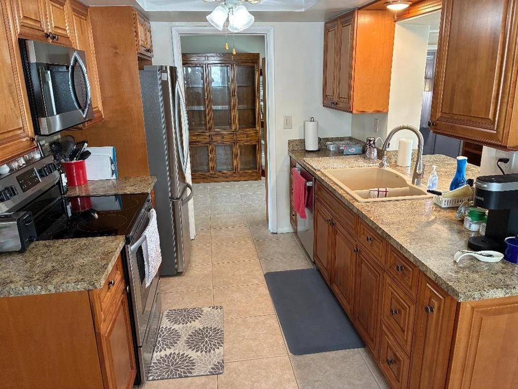 Pompano Beach, FL 33064,110 Leisure Blvd