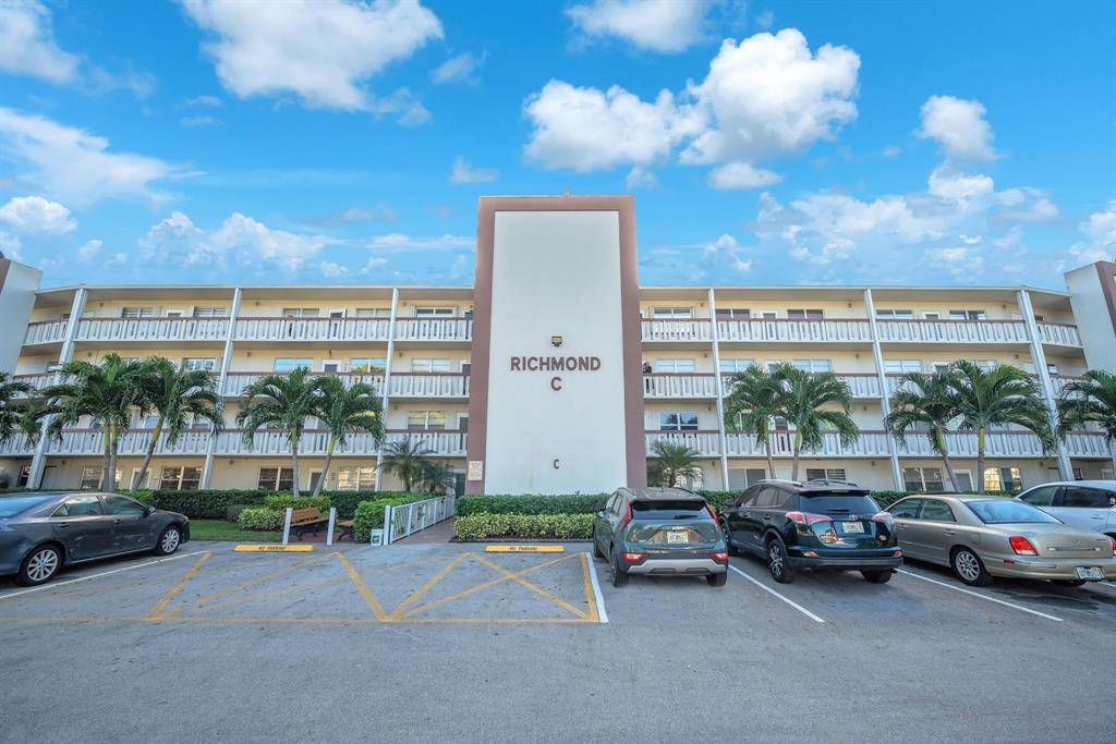 Deerfield Beach, FL 33442,420 Richmond C #420
