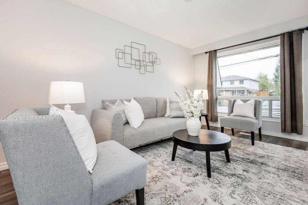 Collingwood, ON L9Y 3R3,83 Katherine ST