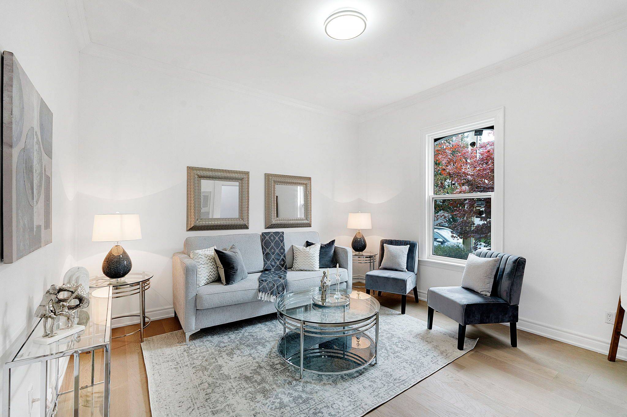 Brampton, ON L6V 1E2,72 Nelson ST E