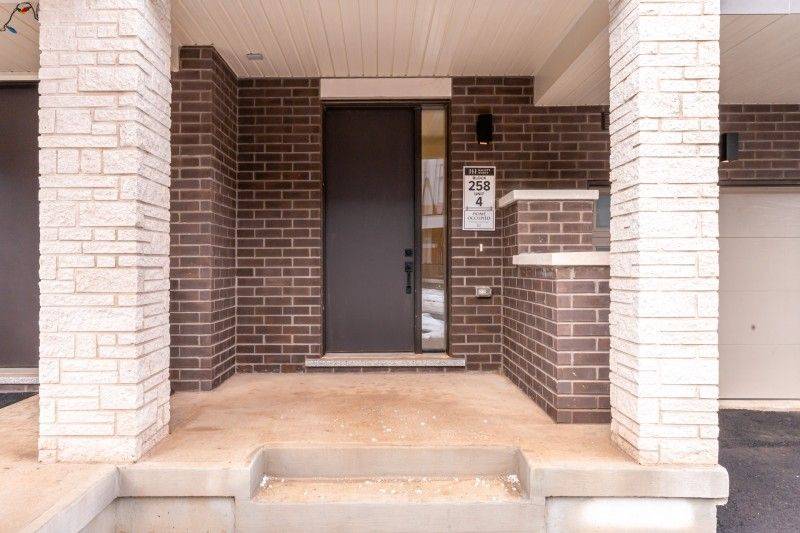 Oakville, ON L6H 7Z1,1309 Anthonia TRL