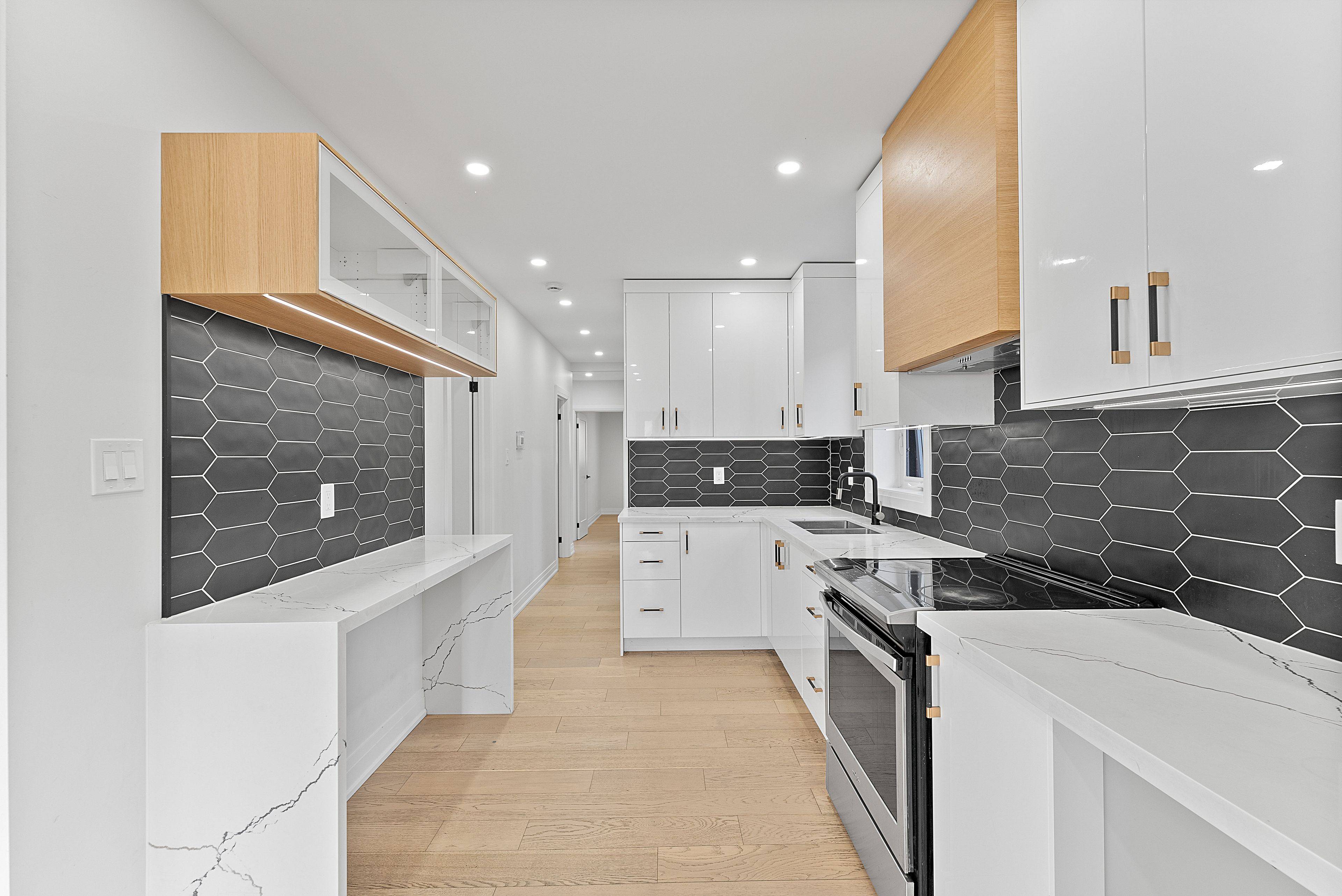 Toronto W06, ON M8V 3R9,99 Twenty Sixth ST #Main