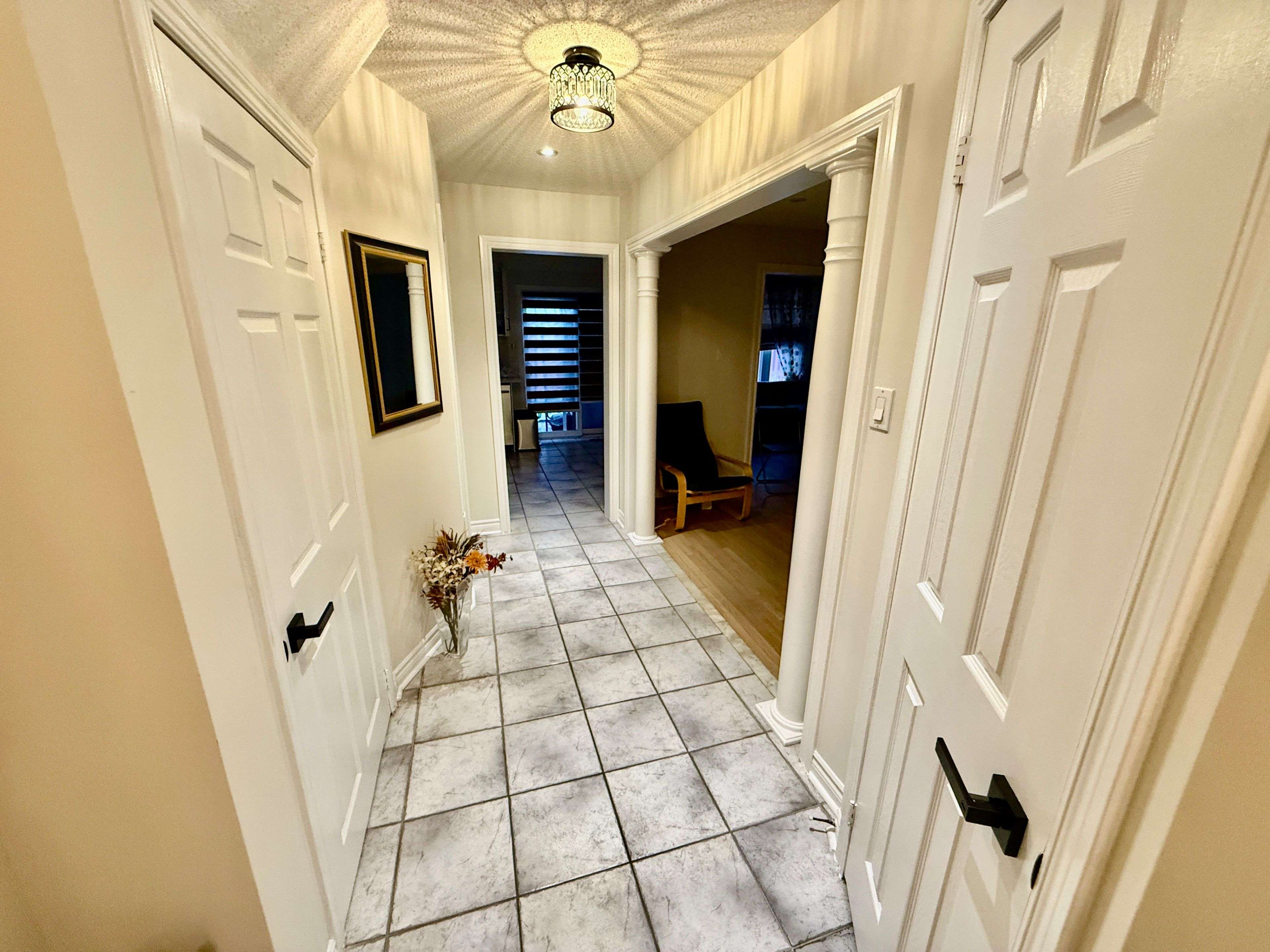 Mississauga, ON L5W 1S3,920 Mandolin PL