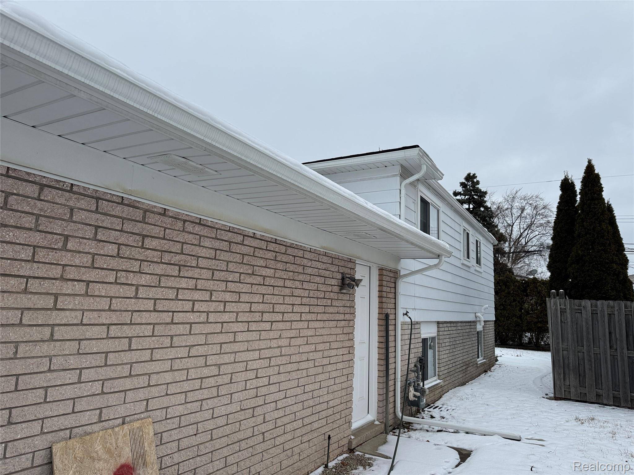 Dearborn Heights, MI 48127,26960 Sheahan DR