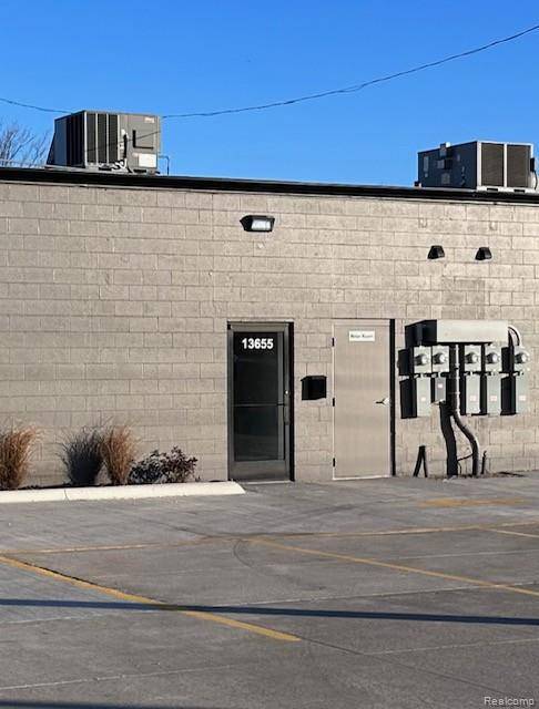 Southgate, MI 48195,13655 Northline RD