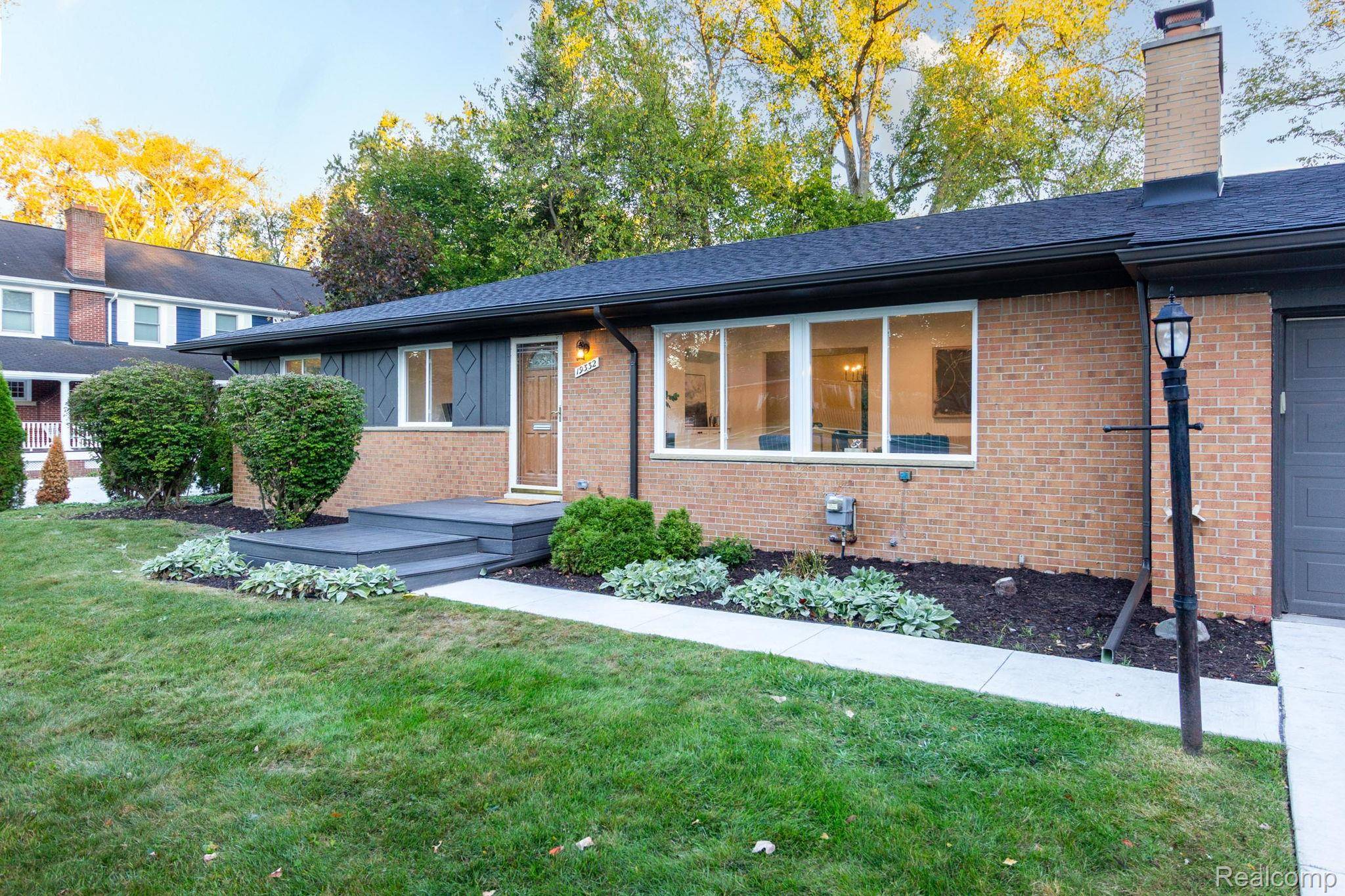 Beverly Hills, MI 48025,19332 Beverly RD