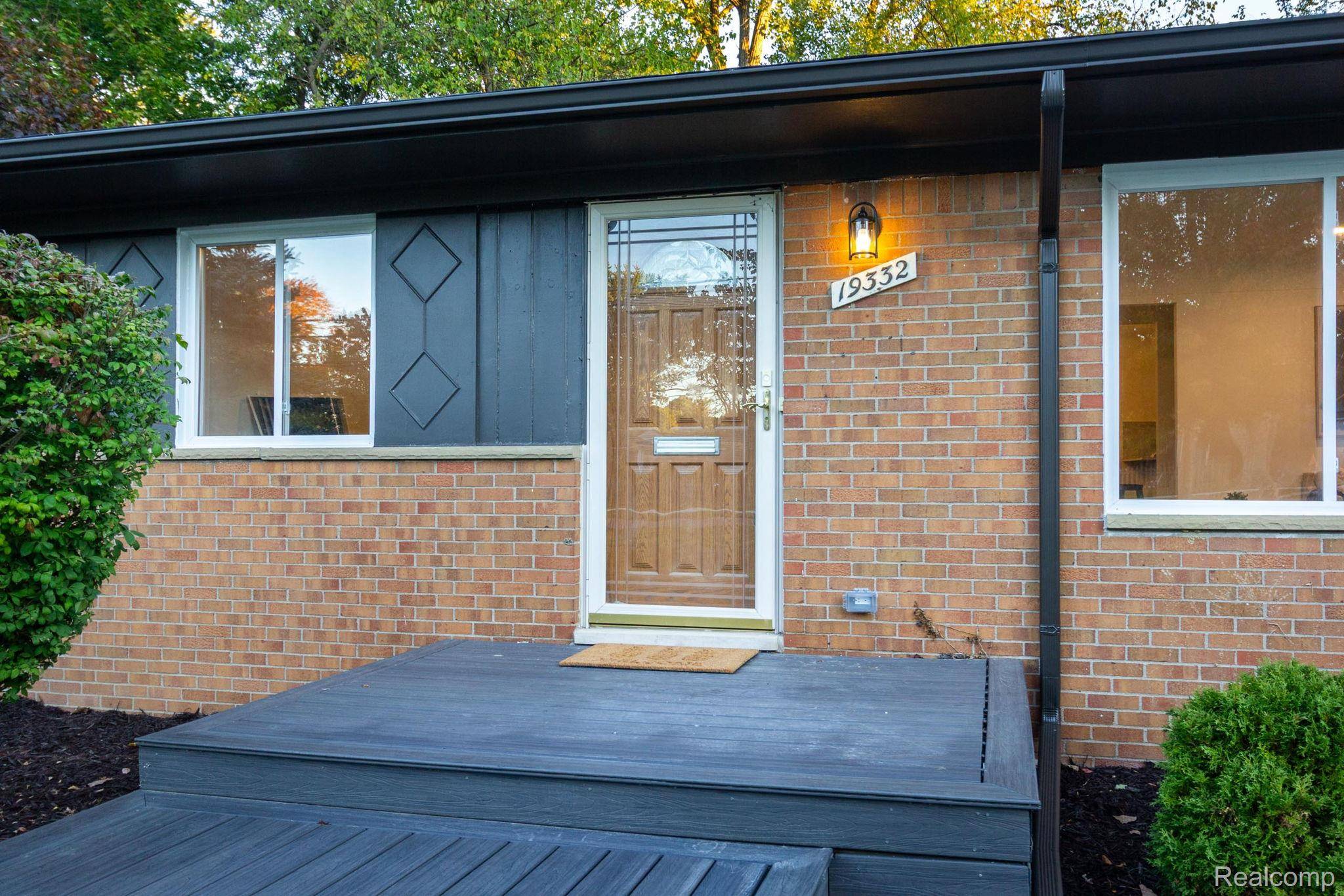 Beverly Hills, MI 48025,19332 Beverly RD