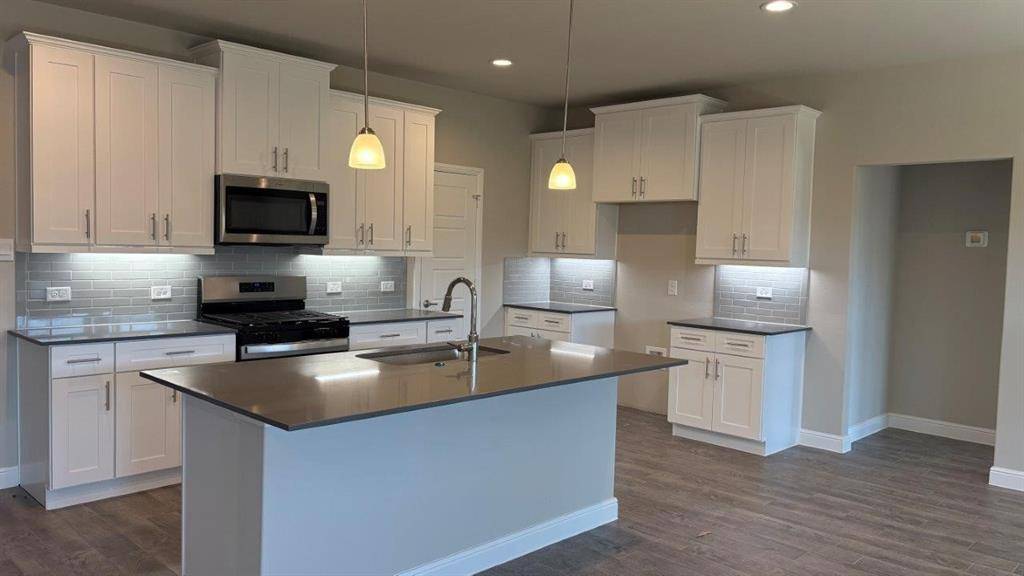 Granbury, TX 76048,4213 CORNERSTONE Circle