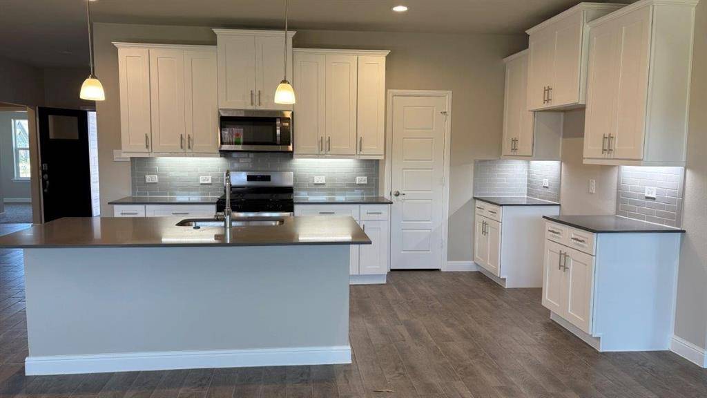 Granbury, TX 76048,4213 CORNERSTONE Circle