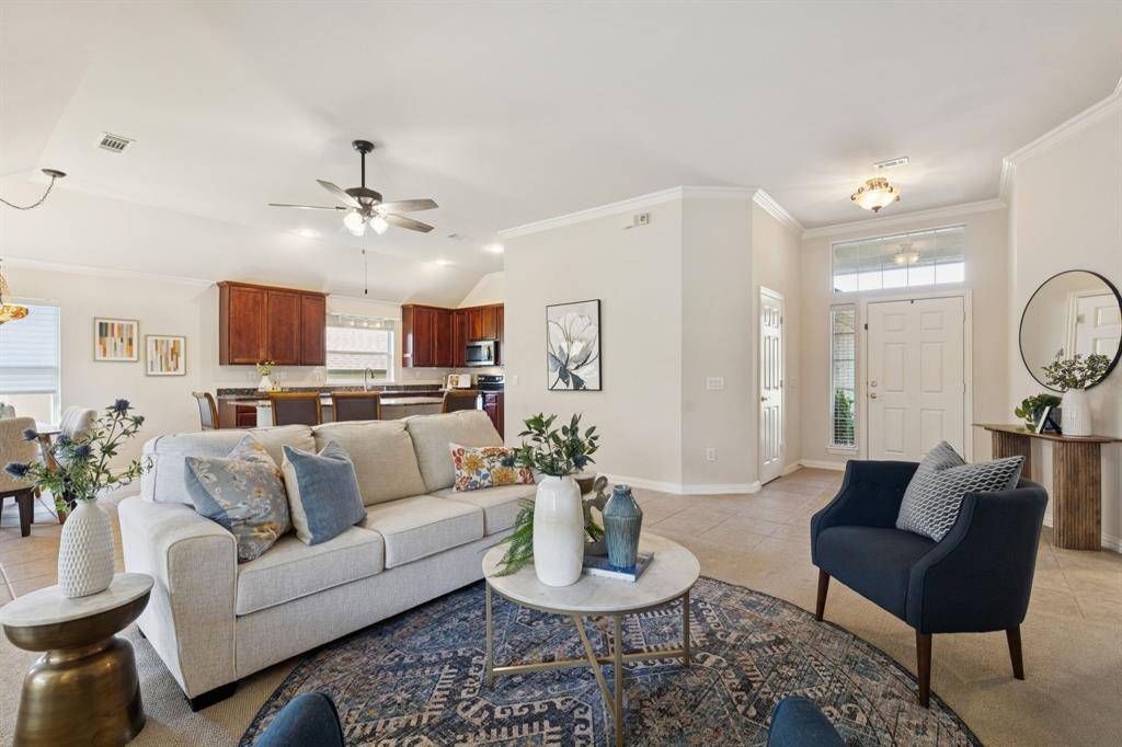 Denton, TX 76207,11001 Southerland Drive