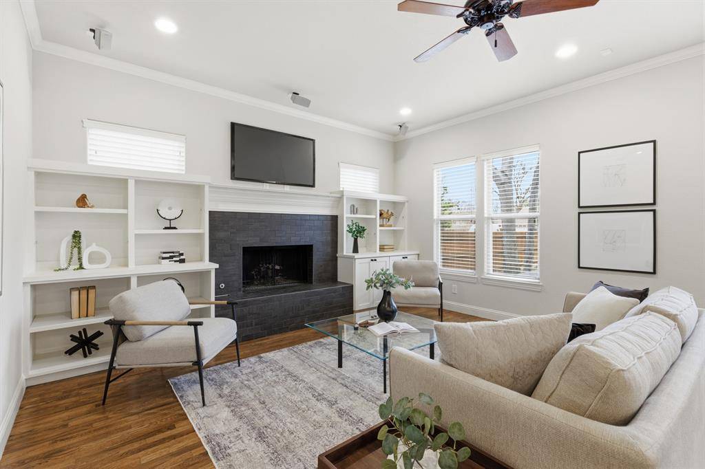 Dallas, TX 75214,6163 Vanderbilt Avenue