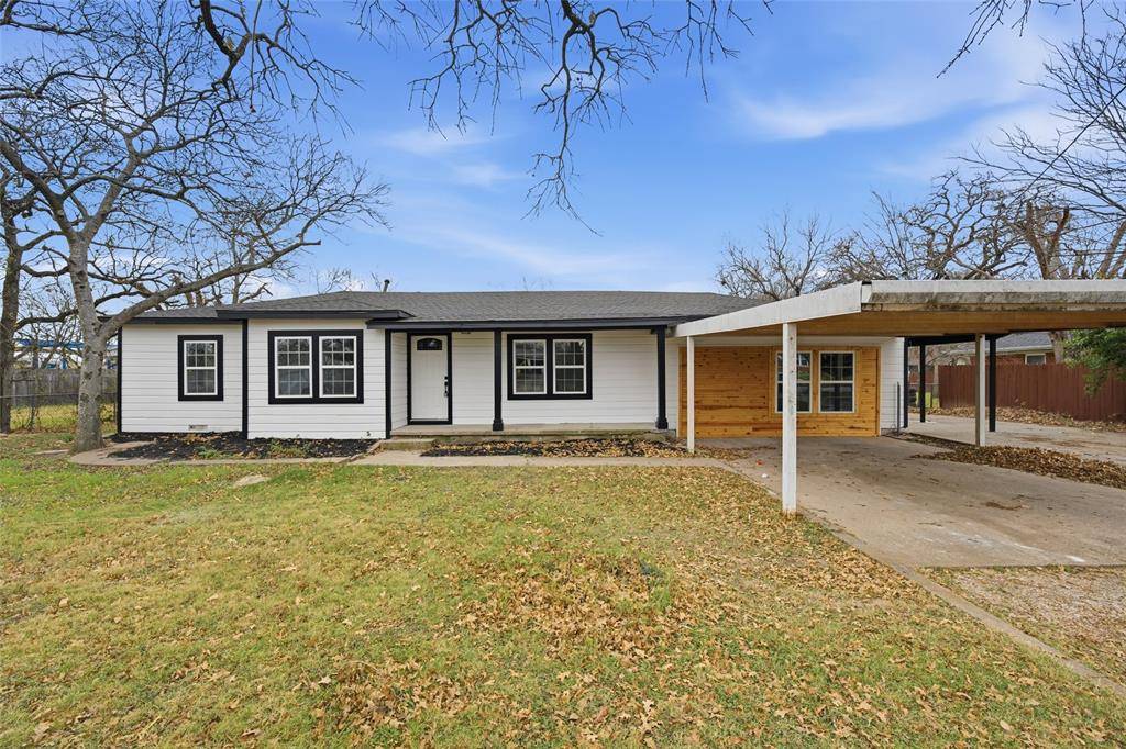 Lacy Lakeview, TX 76705,1005 E Craven Avenue