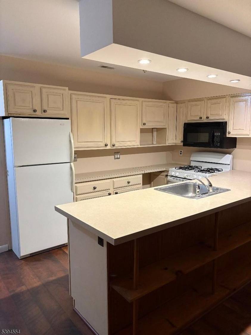 Vernon Twp., NJ 07462,2 Stowe Ct #1