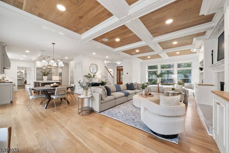 Montclair Twp., NJ 07043,40 Greenview Way