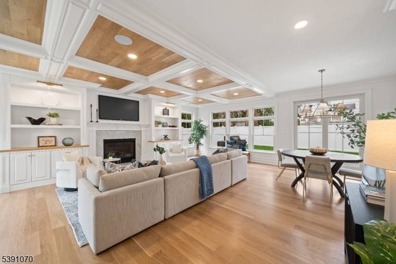 Montclair Twp., NJ 07043,40 Greenview Way