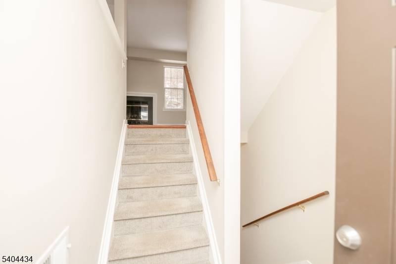 Allamuchy Twp., NJ 07840,5 Rushmore Ln #5