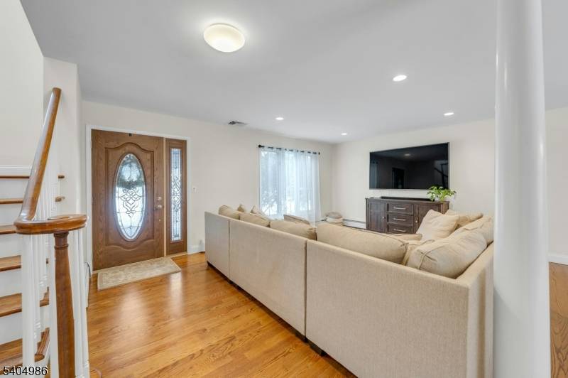 Franklin Lakes Boro, NJ 07417,359 Hillview Ter