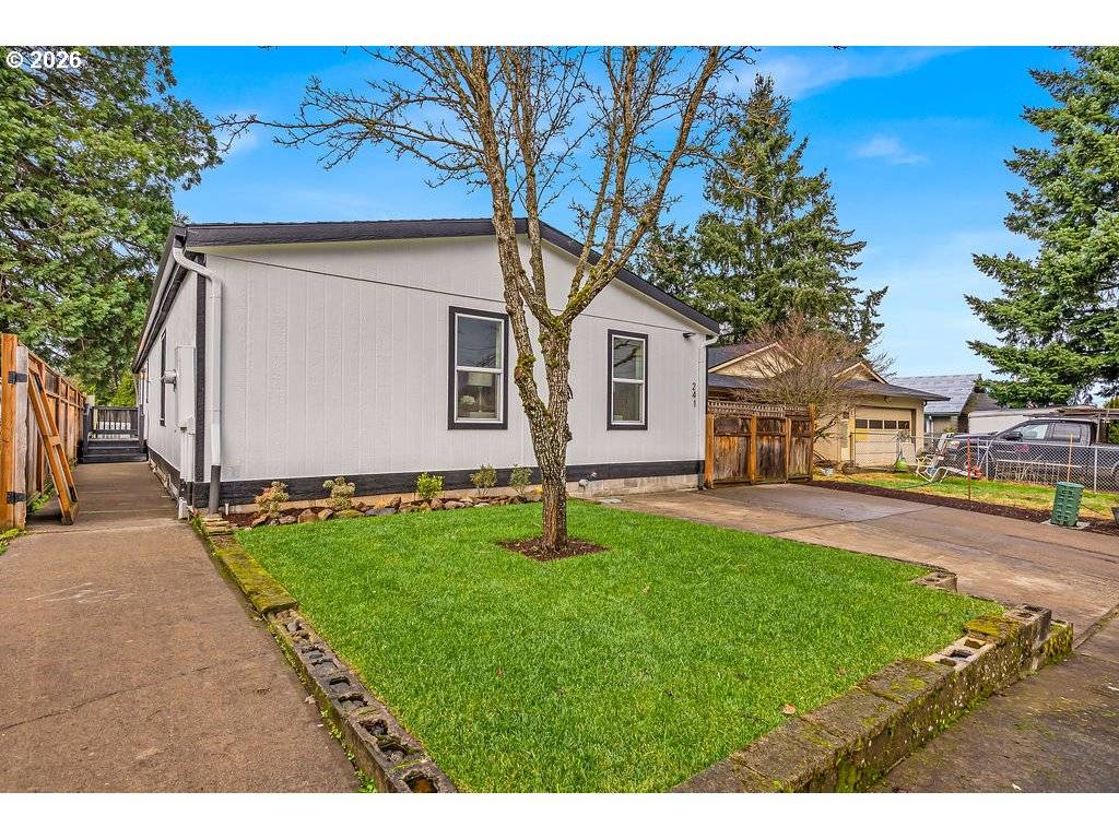 Estacada, OR 97023,241 NW WADE ST