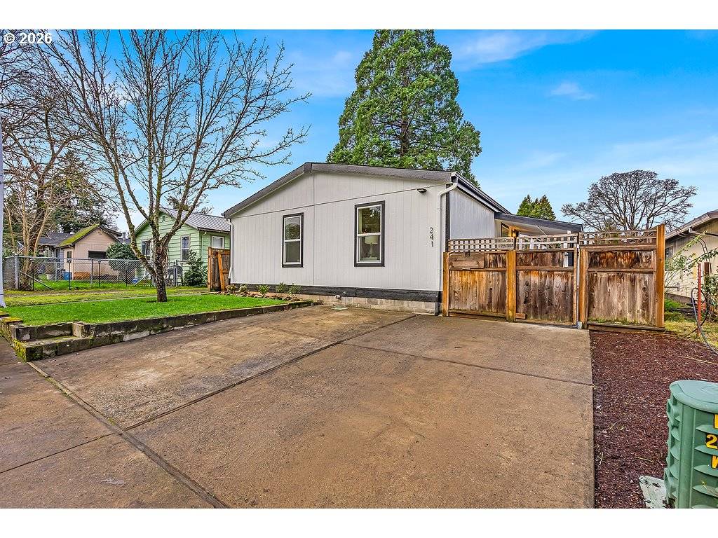 Estacada, OR 97023,241 NW WADE ST