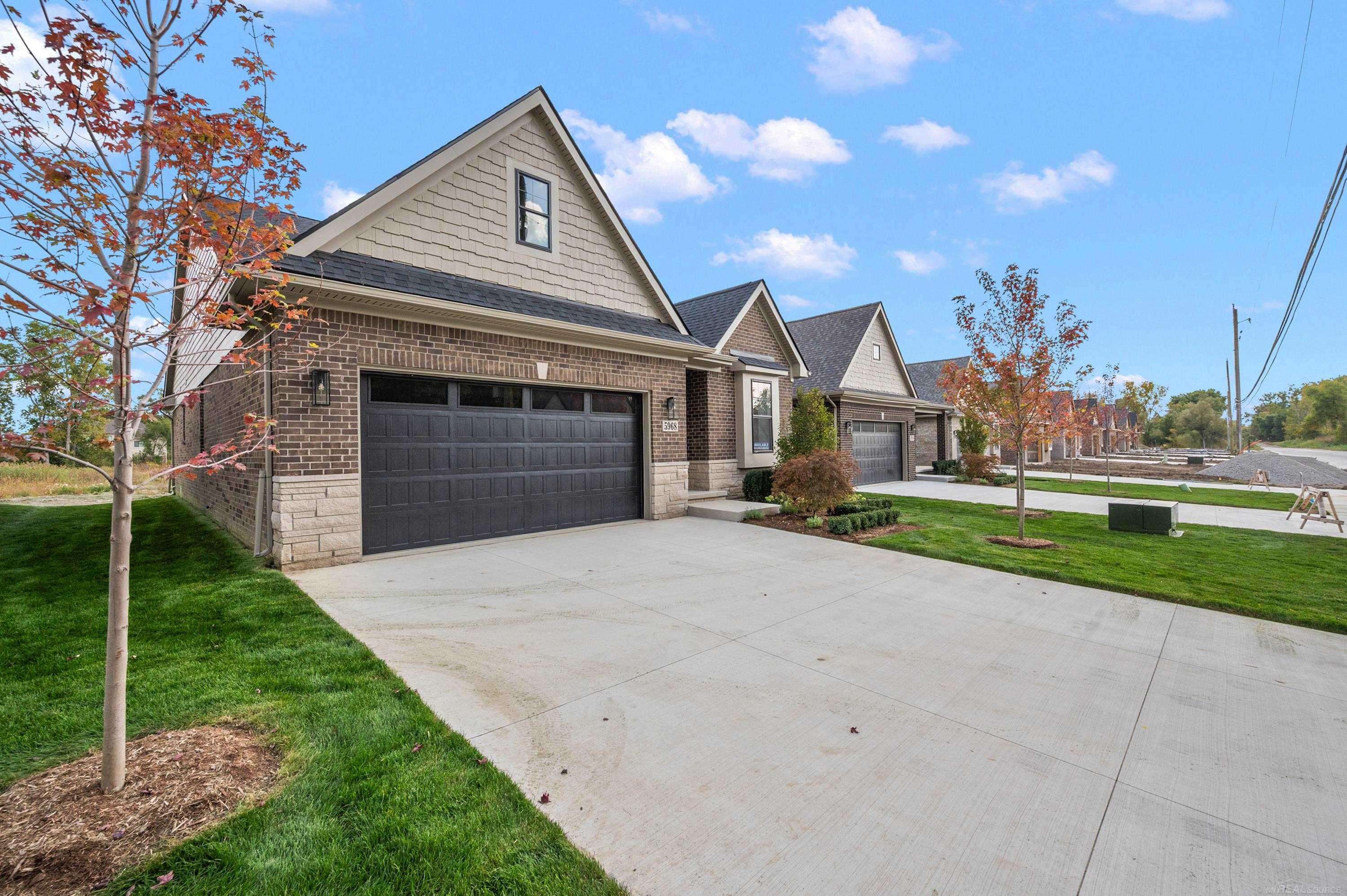 Troy, MI 48085,5944 Willow Grove DR