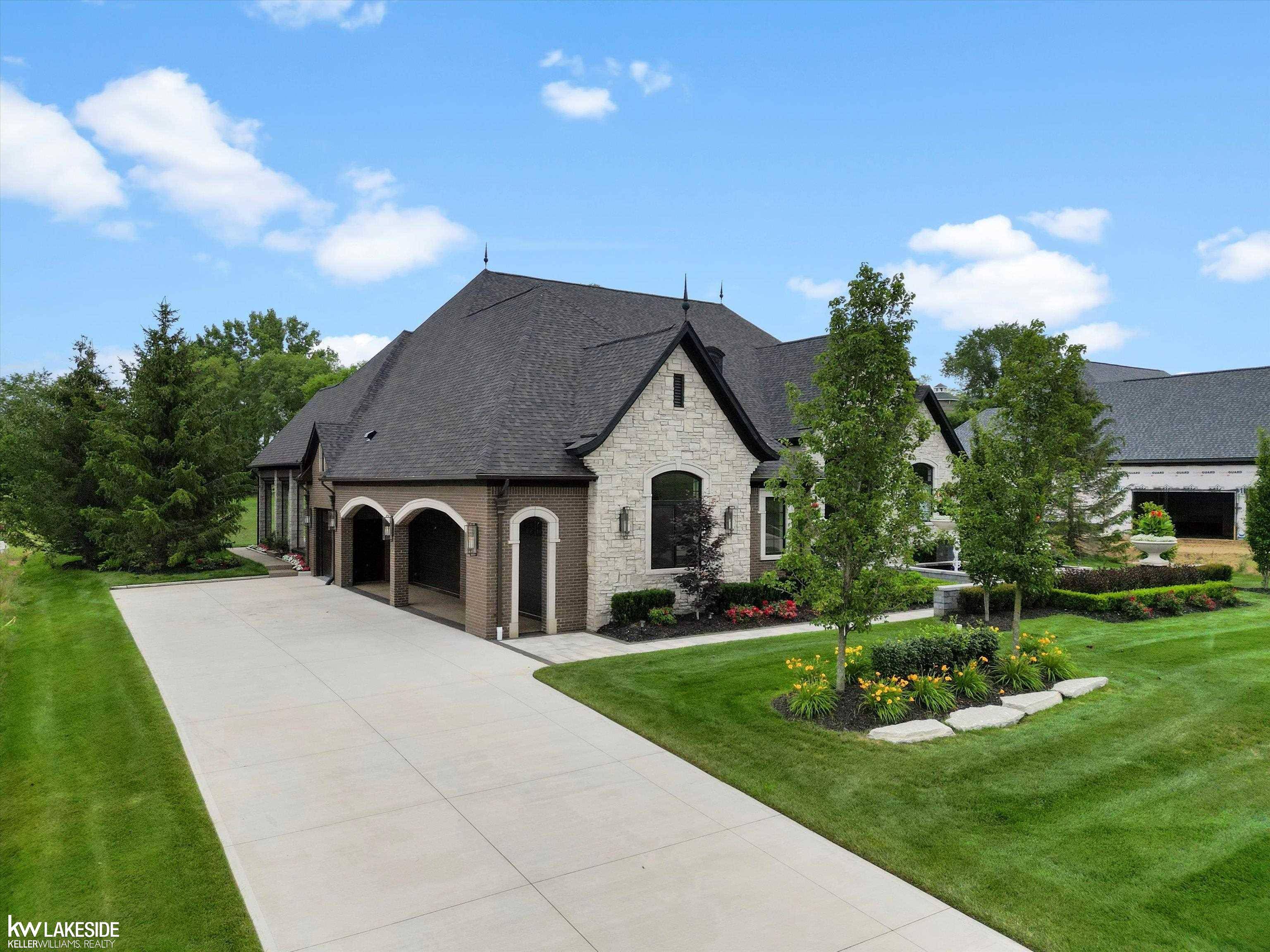 Washington Twp, MI 48094,5769 Cotswold DR