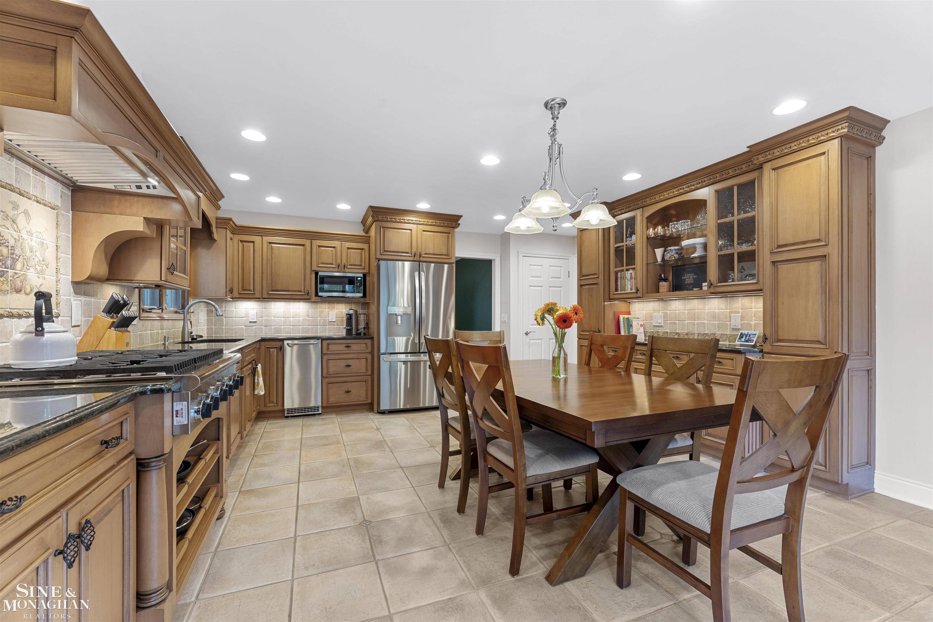 Grosse Pointe Woods, MI 48236,740 Perrien Place RD