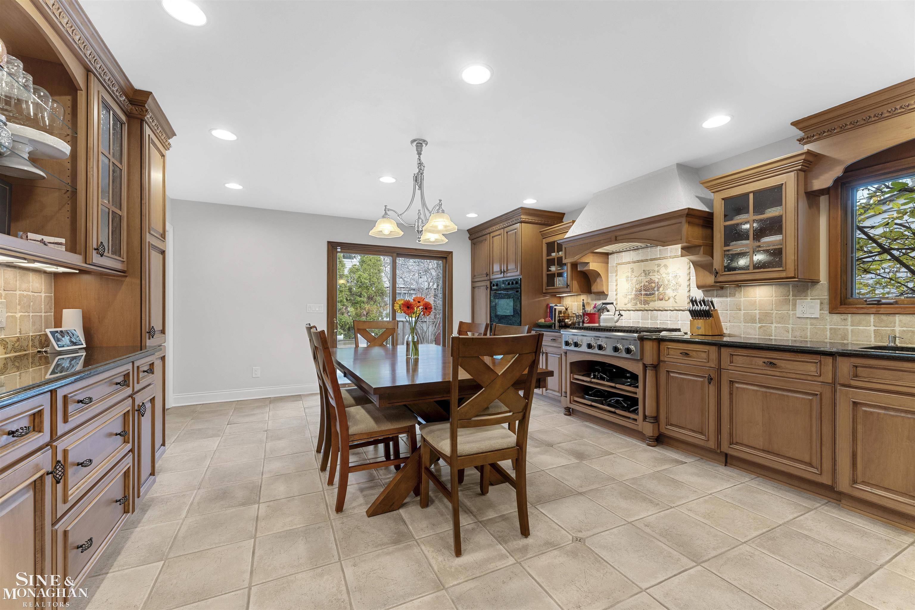 Grosse Pointe Woods, MI 48236,740 Perrien Place RD