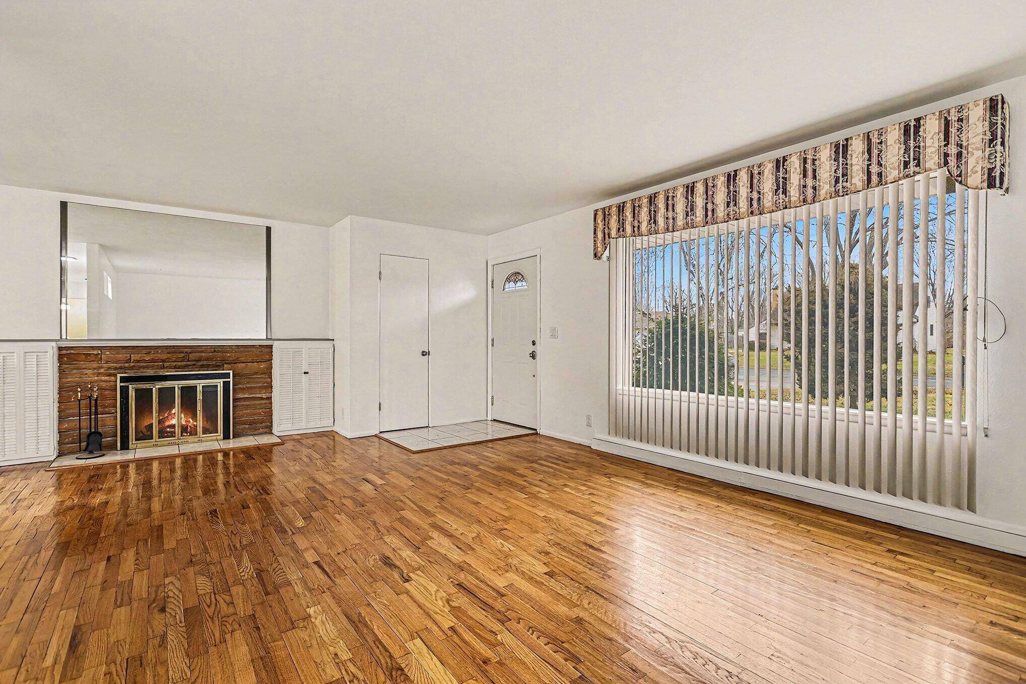 Benton Harbor, MI 49022,144 Downey DR