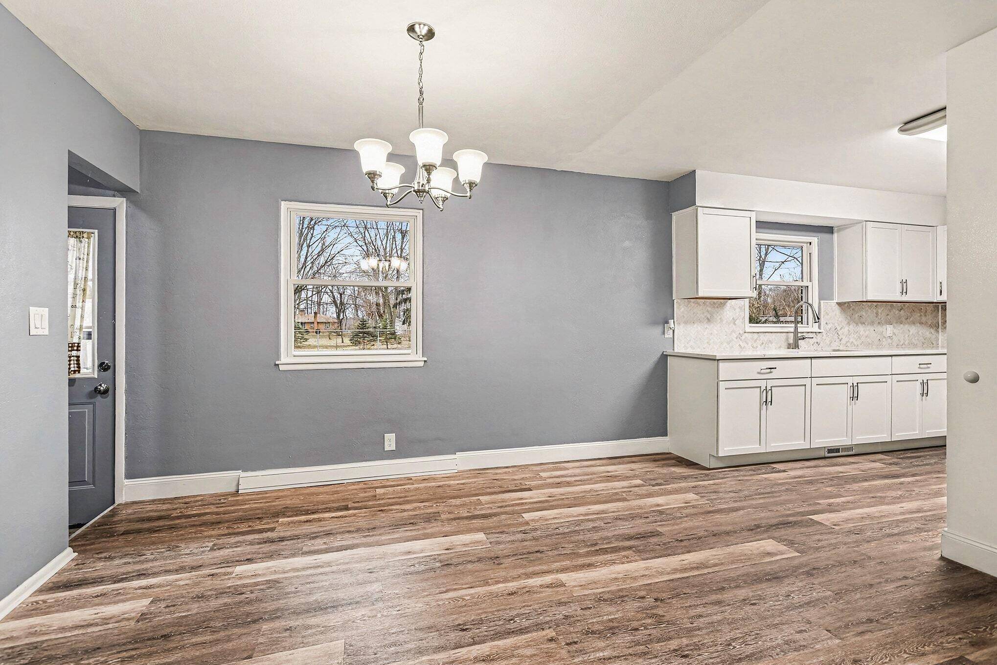 Benton Harbor, MI 49022,144 Downey DR