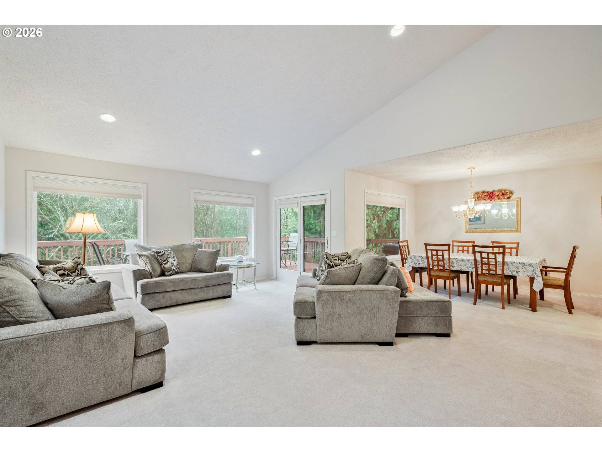 Longview, WA 98632,214 ST JAMES CT