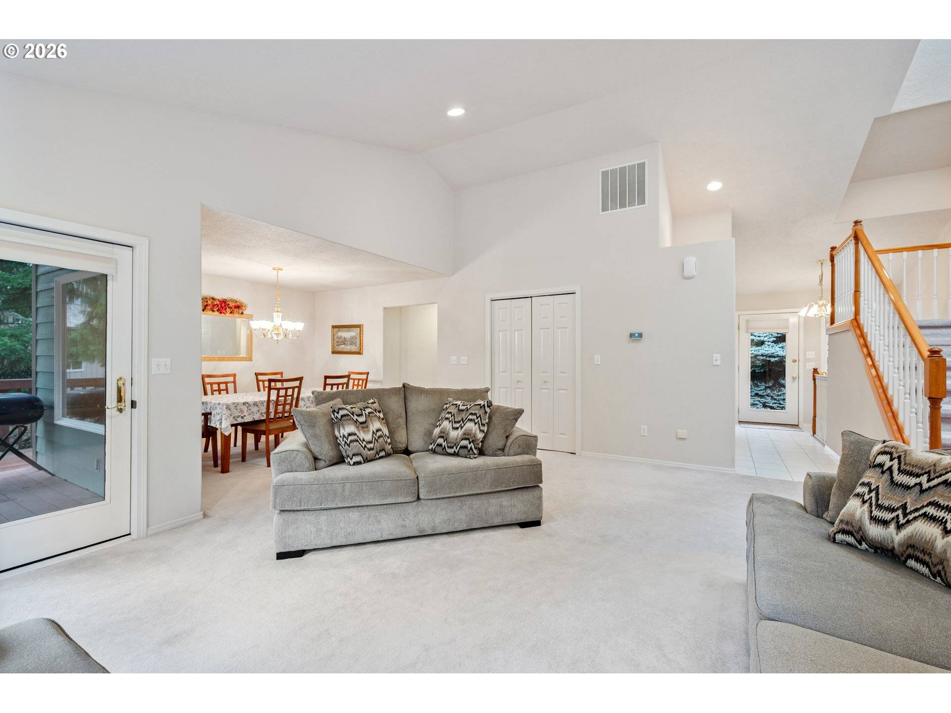 Longview, WA 98632,214 ST JAMES CT