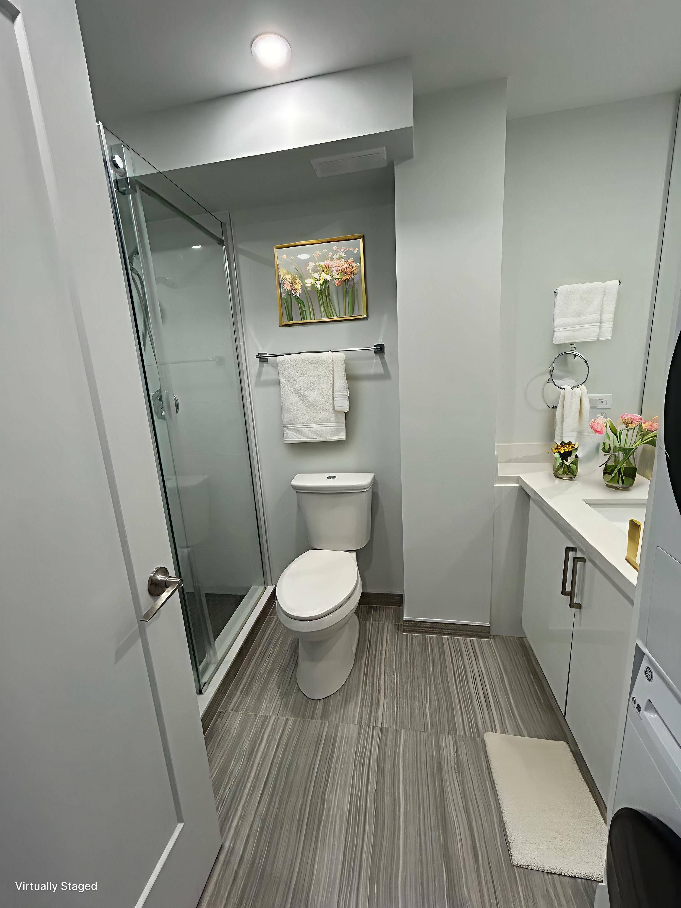 Toronto C02, ON M5R 2X1,15 Walmer RD #205