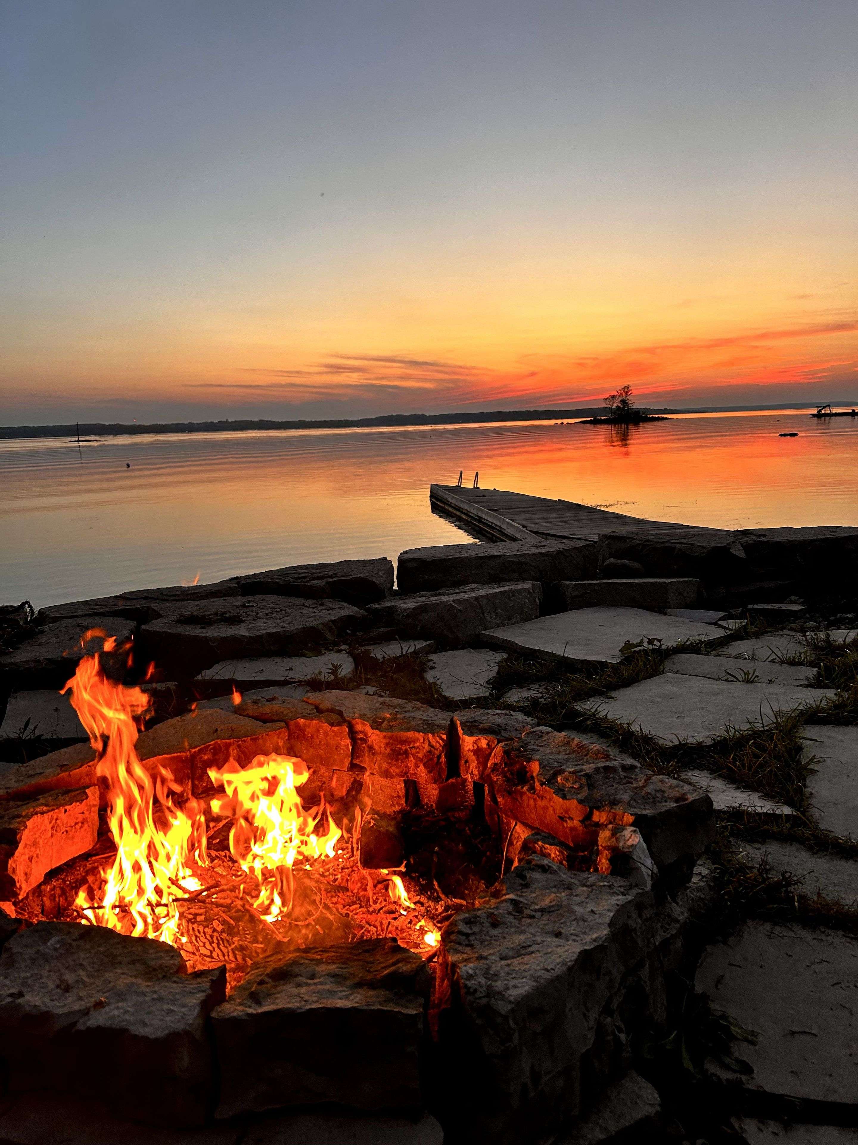 Tay, ON L0K 2C0,14 Long Point RD