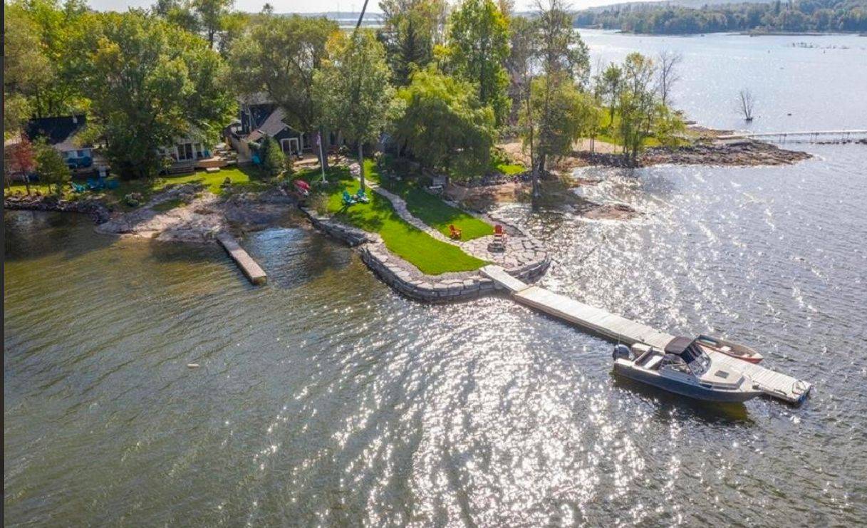 Tay, ON L0K 2C0,14 Long Point RD