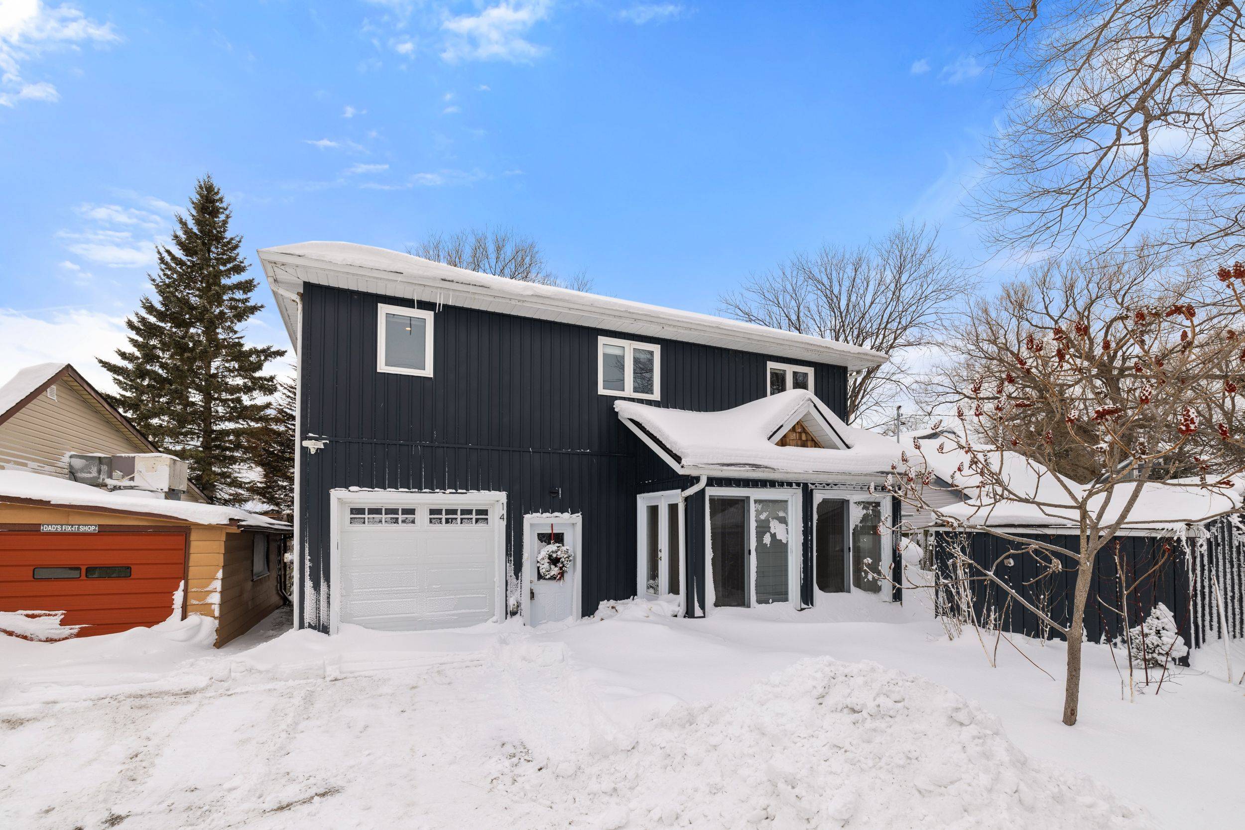 Tay, ON L0K 2C0,14 Long Point RD