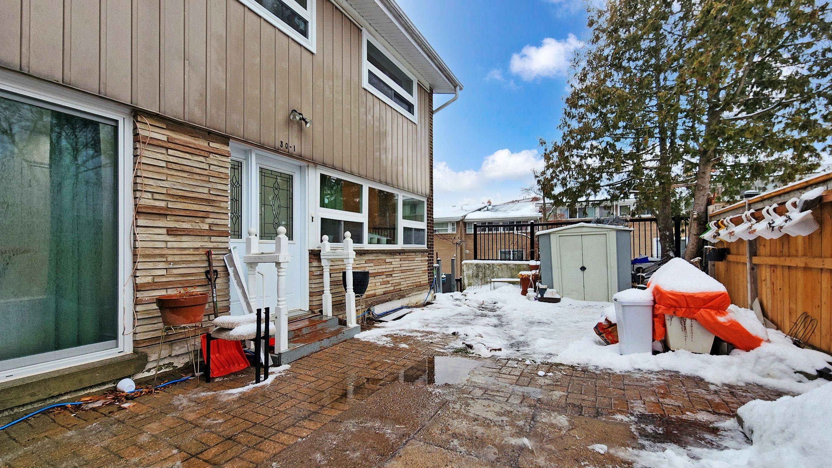 Toronto W05, ON M3M 2Y8,30 Sentinel RD #1