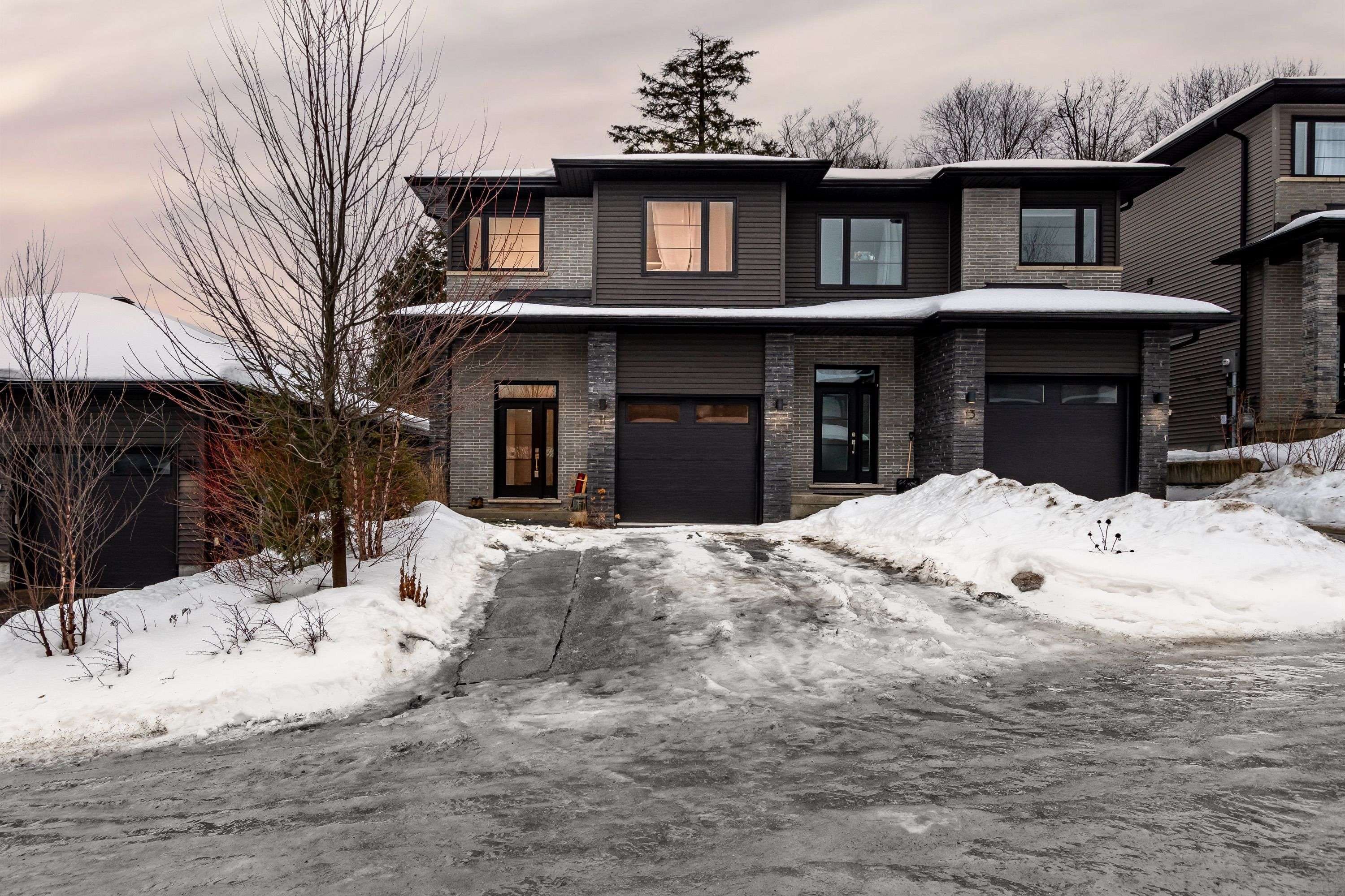 Huntsville, ON P1H 1Y3,11 Cascade LN