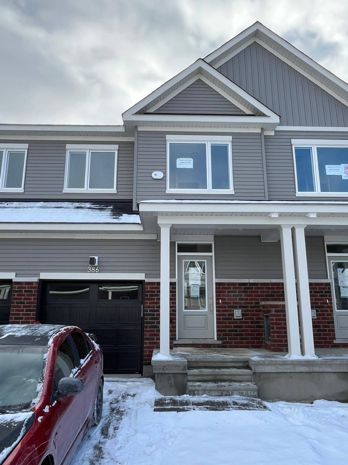 Barrhaven, ON K2J 7L7,386 LES EMMERSON DR