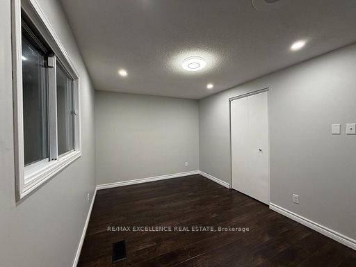 Kitchener, ON N2B 3T6,60 Denlow ST