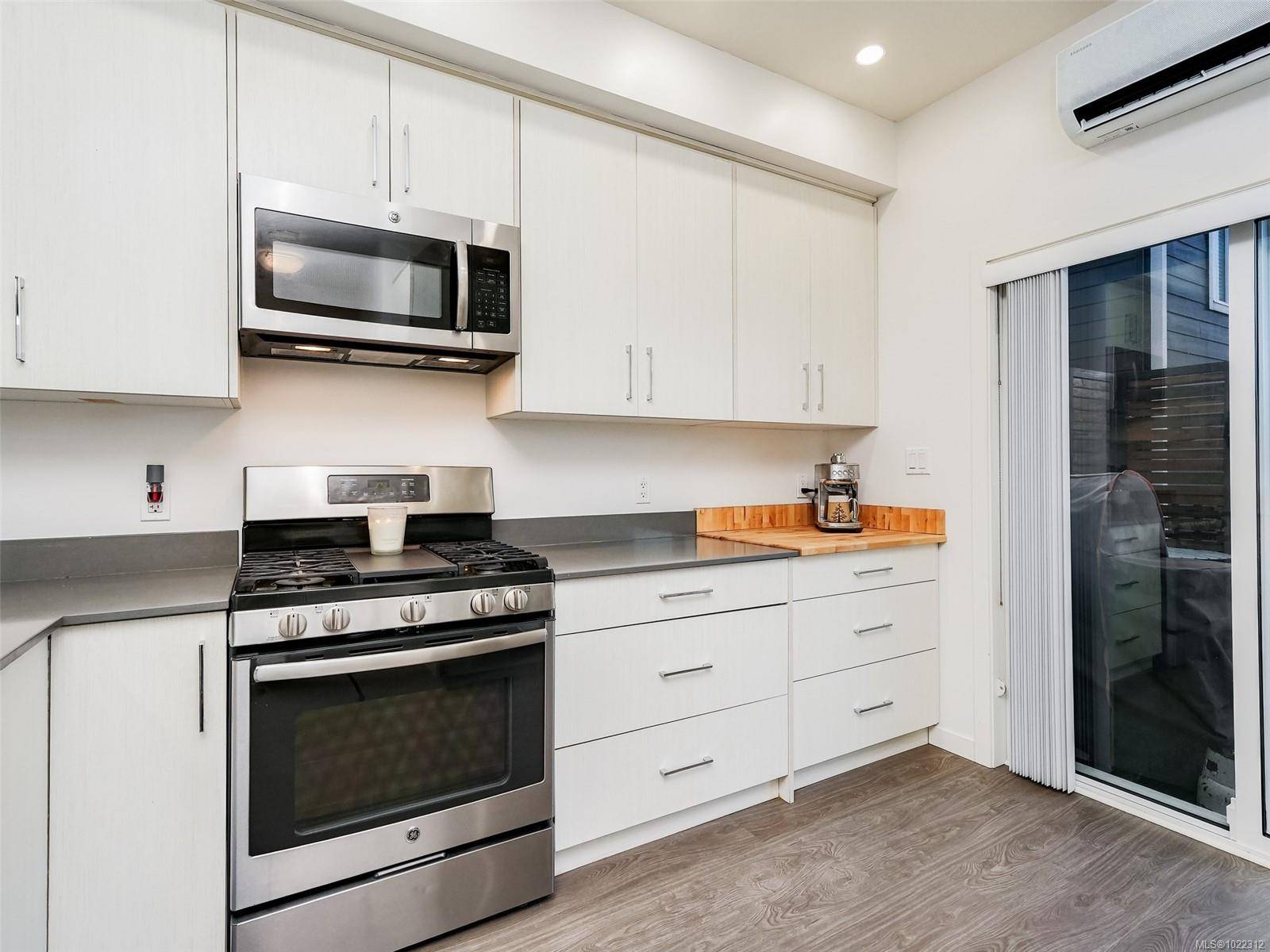 Langford, BC V9C 0J9,3360 Crossbill Terr