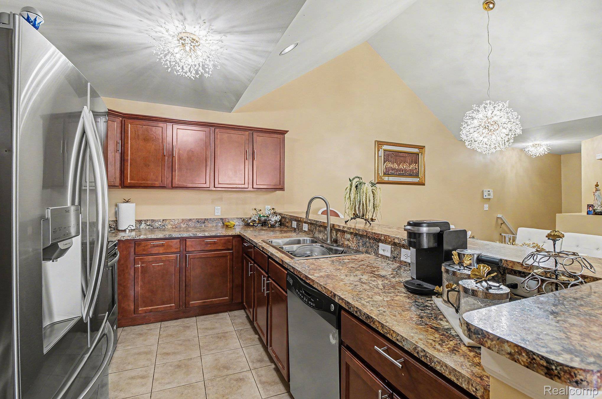 Sterling Heights, MI 48312,8469 Heywood CIR